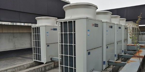 中央空調(diào)室外機漏水是哪些因素導致的？
